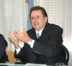 Firman de convenio para trabajo en conjunto la Facultad Regional y Grupo Gesta 