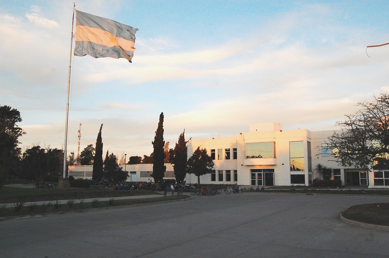14 de abril: 46 años del inicio de la actividad académica