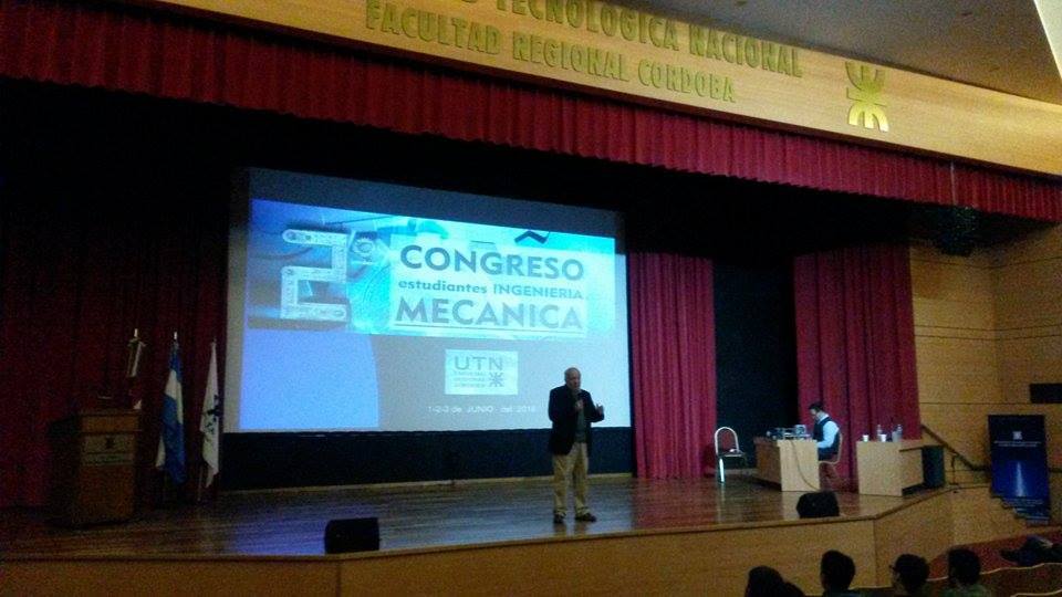 Ingeniería Mecánica: Estudiantes valoraron participación en congreso nacional donde presentaron investigaciones