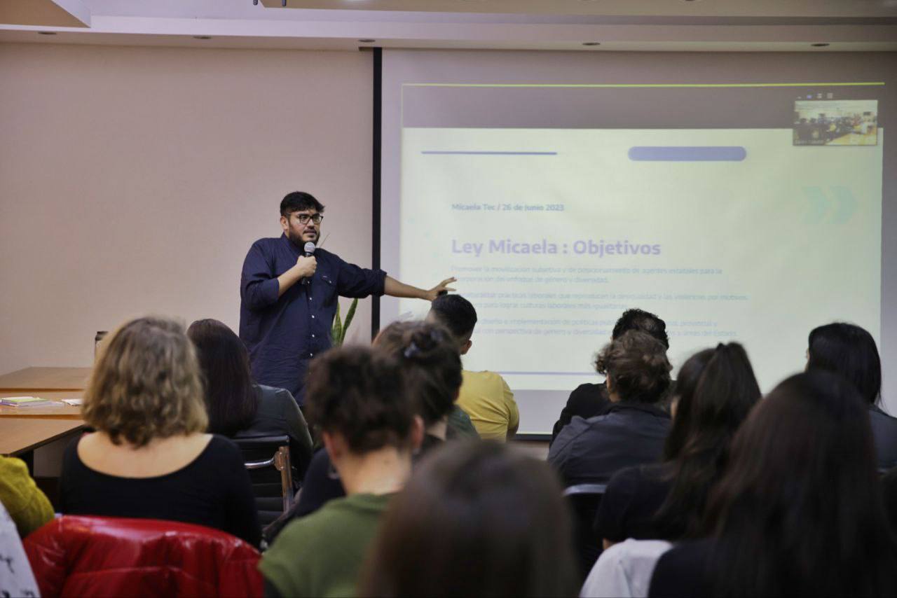Presentes en la firma del convenio entre el Ministerio de las Mujeres, Géneros y Diversidad de la Nación y la Universidad Tecnológica Nacional (UTN)