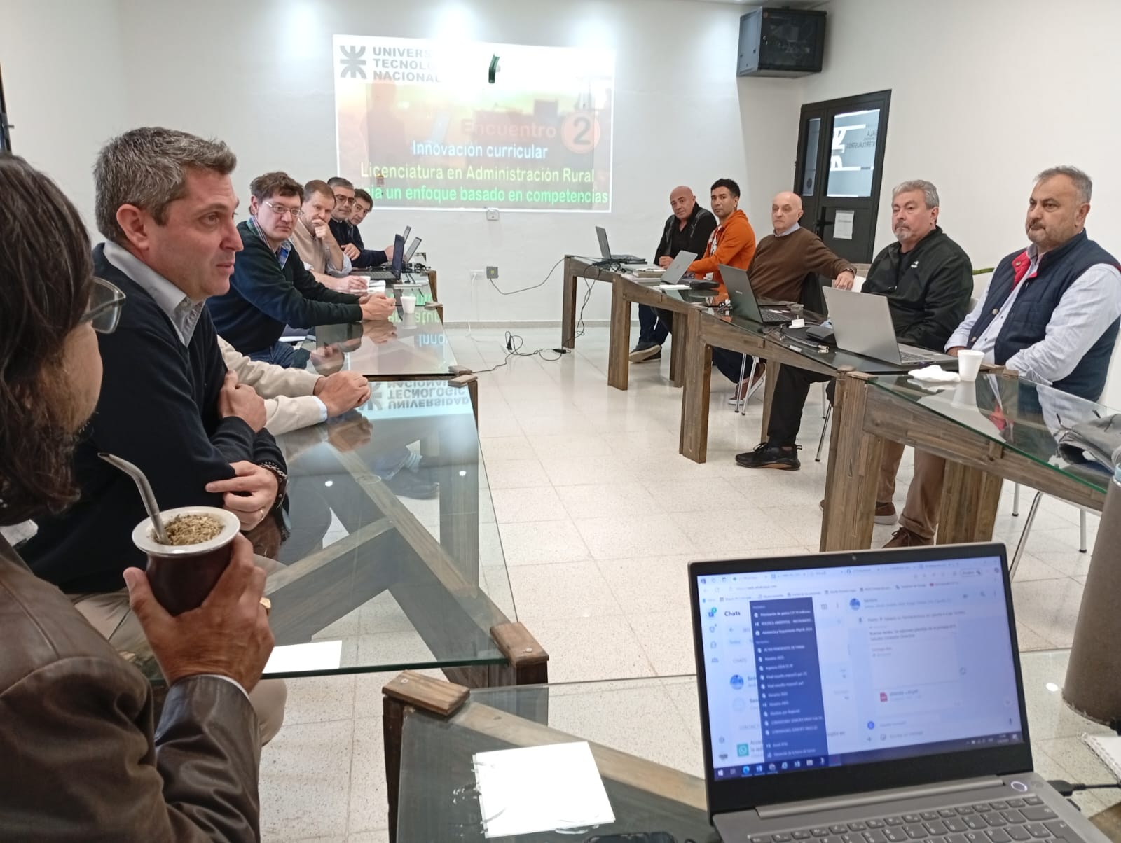 Directores de LAR de ocho facultades regionales se reunieron en la UTN Villa María