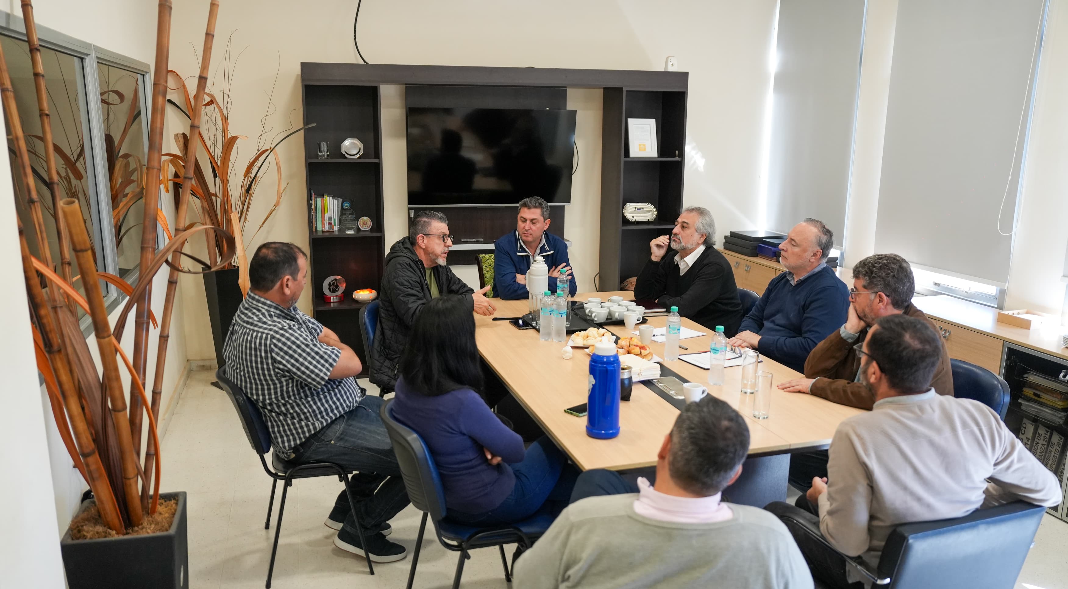 Reunión interfacultades por la conformación de centro metropolitano logístico y tecnológico